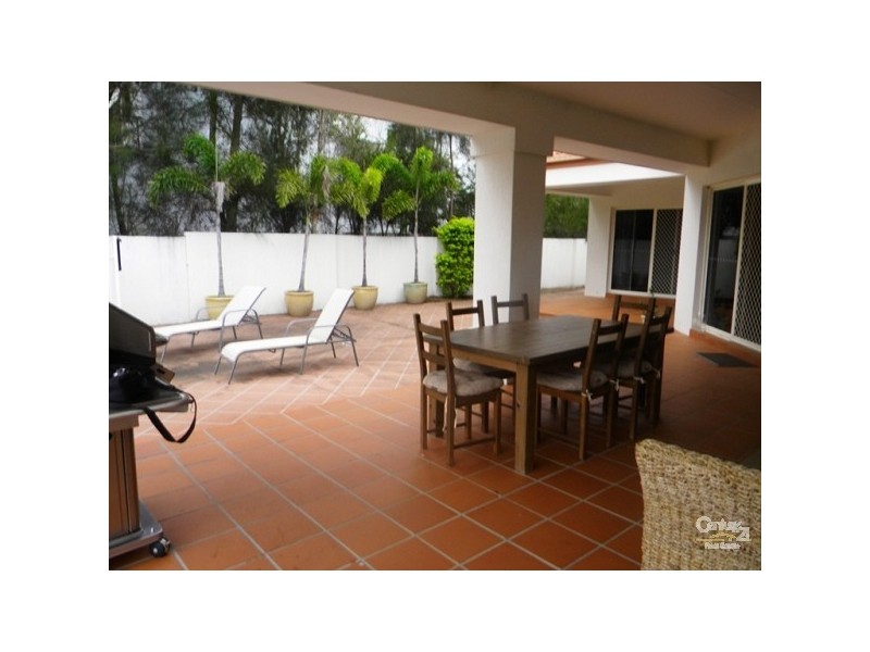 40 Clear Water Bay Drive, Clear Island Waters QLD 4226