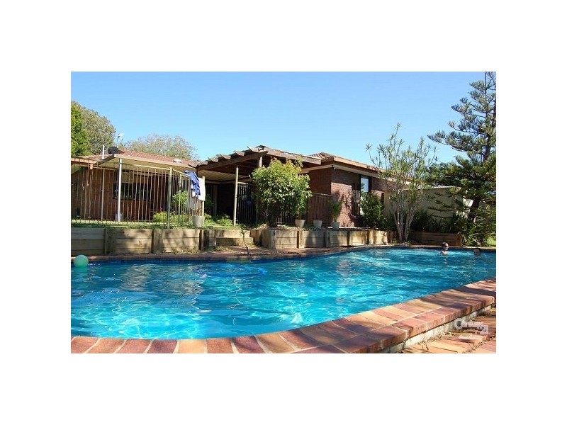 32 Coolong Crescent, Carrara QLD 4211