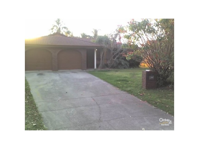 32 Coolong Crescent, Carrara QLD 4211