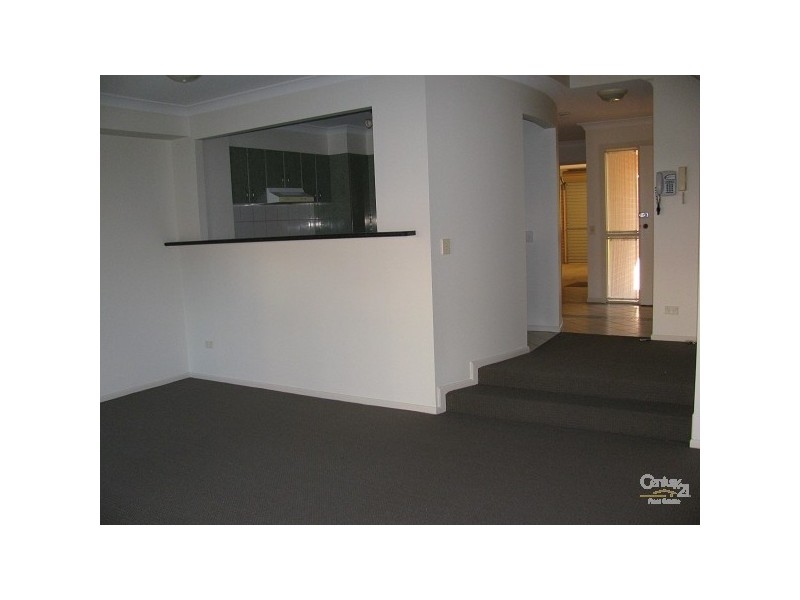 7/3 Bronberg Court, Southport QLD 4215