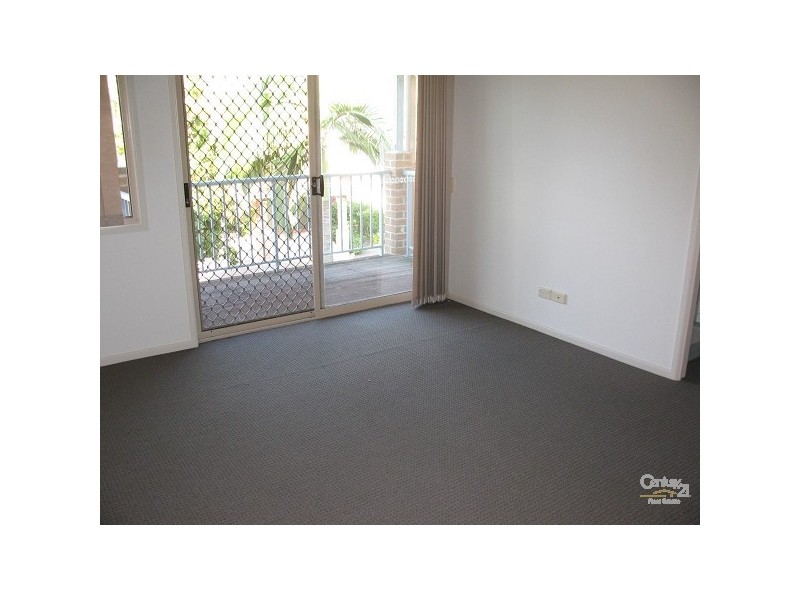 7/3 Bronberg Court, Southport QLD 4215