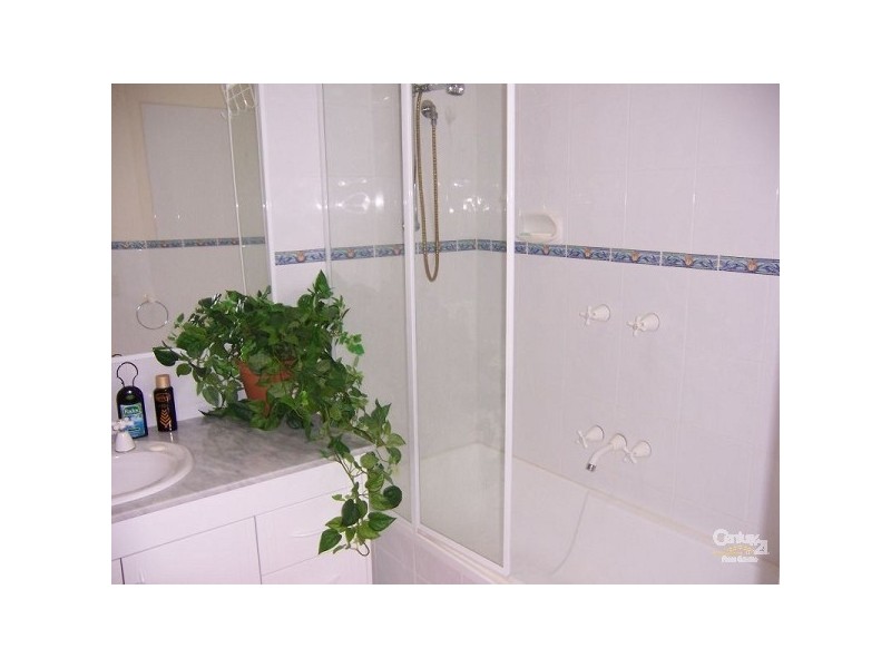 115/125 Santa Cruz Blvd, Clear Island Waters QLD 4226