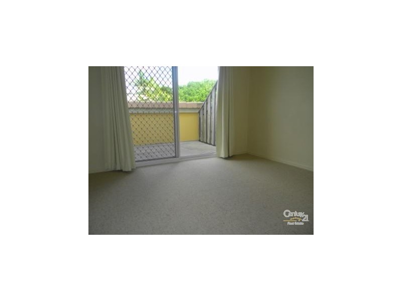 215 Cottesloe Drive, Mermaid Waters QLD 4218