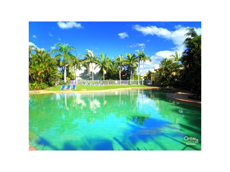 215 Cottesloe Drive, Mermaid Waters QLD 4218