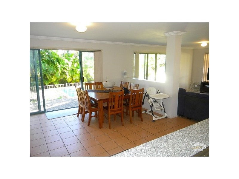 35 Ingles Cct, Arundel QLD 4214