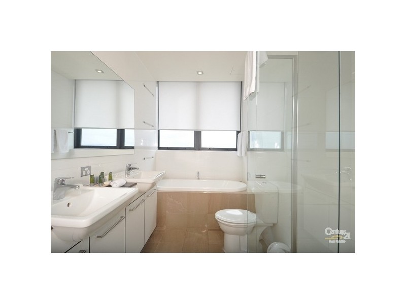 22 Surf Pde, Broadbeach QLD 4218