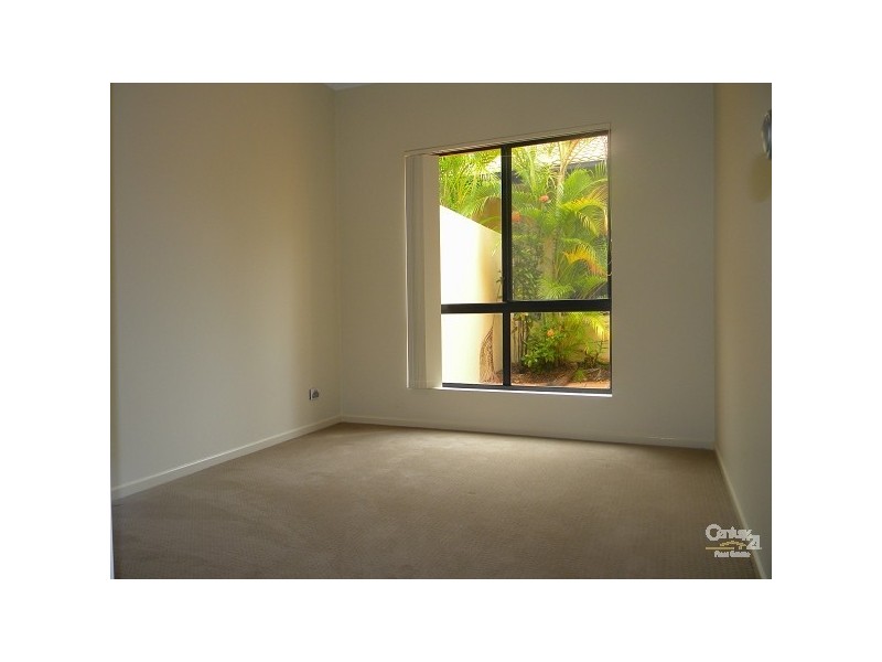 119/85 Palm Meadows Drive, Carrara QLD 4211