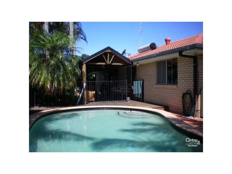 17 Gaye Parade, Miami QLD 4220