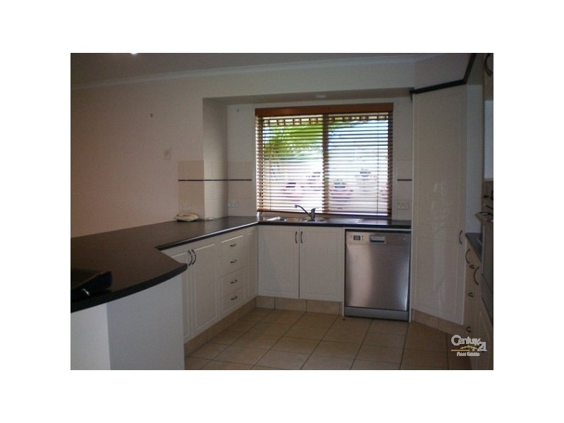 4 Ulrike Way, Benowa QLD 4217