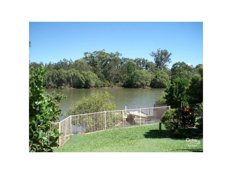 10 Chestnut Street, Elanora QLD 4221