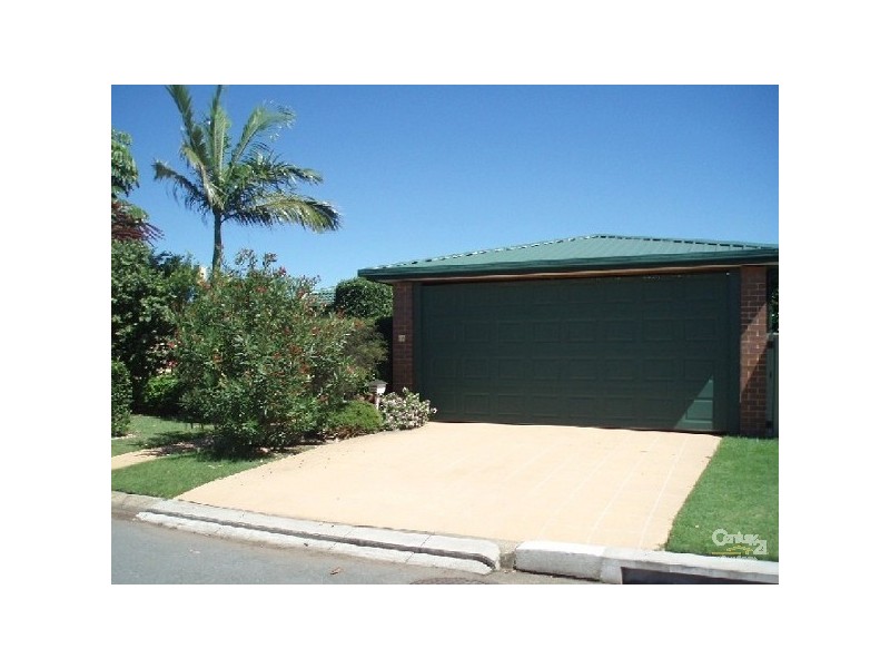 10 Chestnut Street, Elanora QLD 4221