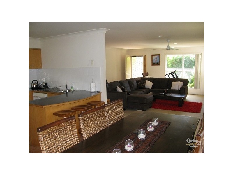 21 Seville Cct, Burleigh Waters QLD 4220