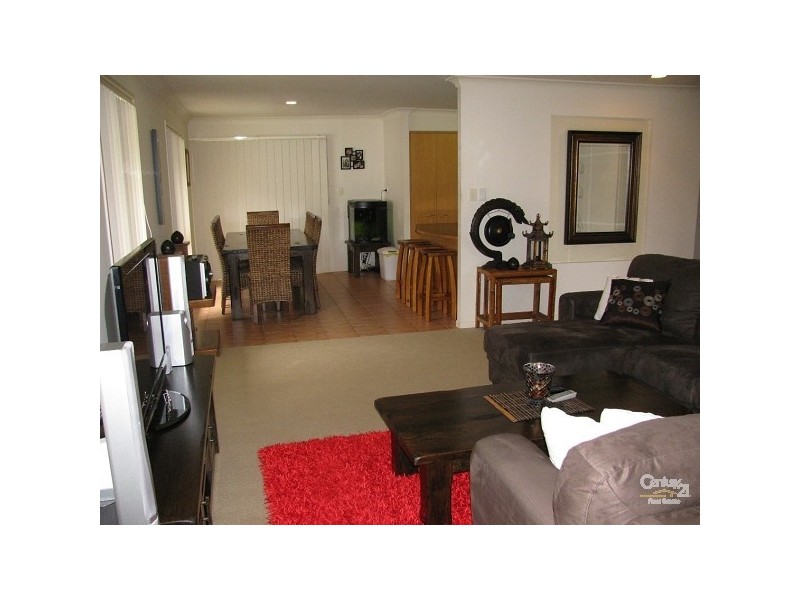 21 Seville Cct, Burleigh Waters QLD 4220