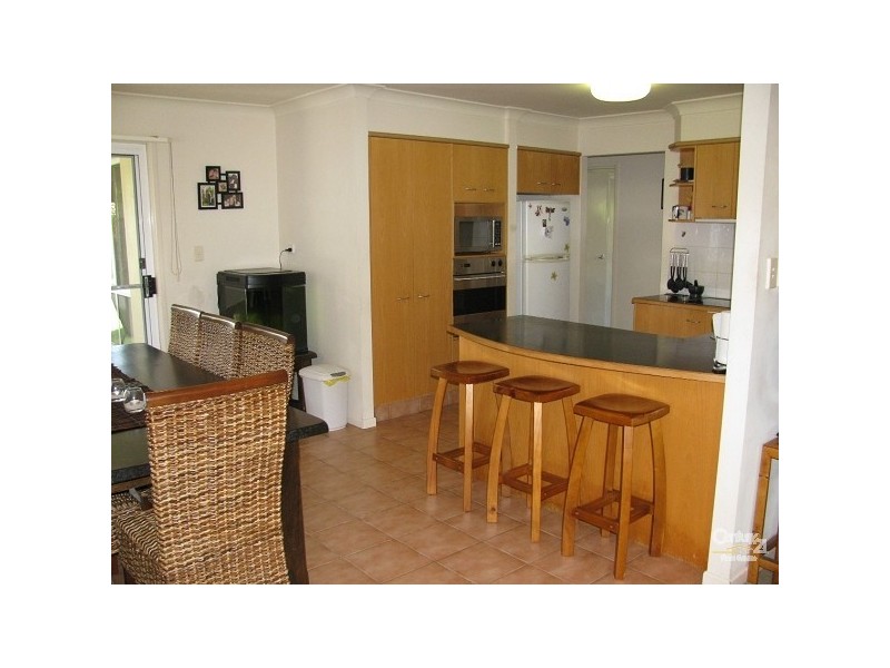 21 Seville Cct, Burleigh Waters QLD 4220