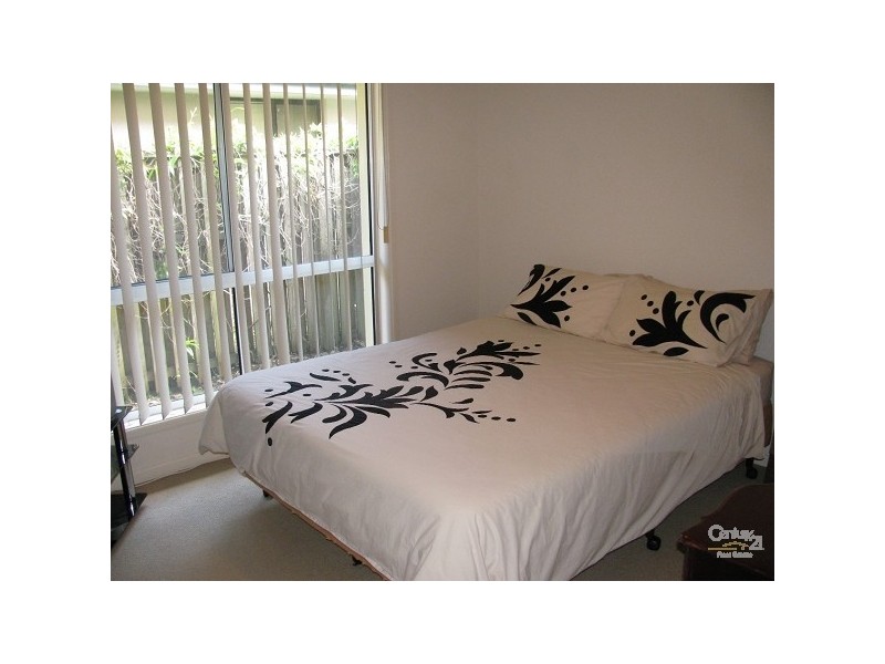 21 Seville Cct, Burleigh Waters QLD 4220