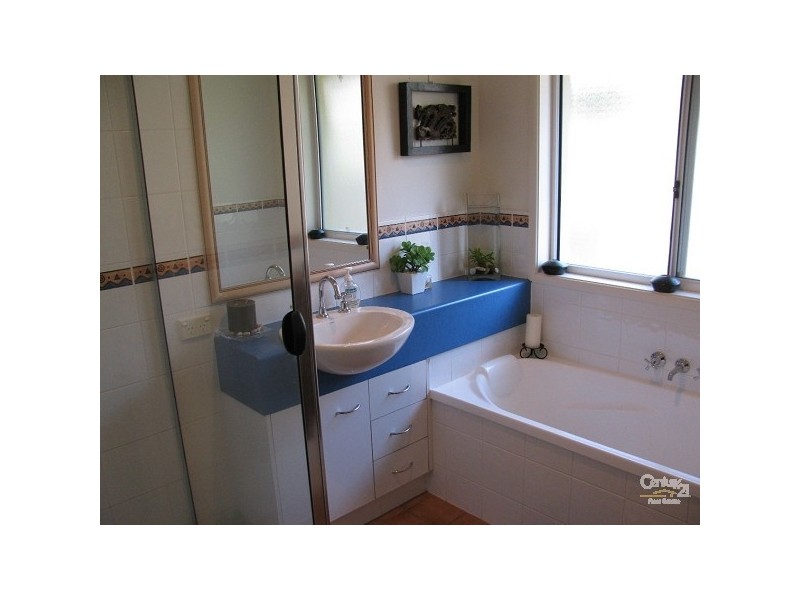 21 Seville Cct, Burleigh Waters QLD 4220