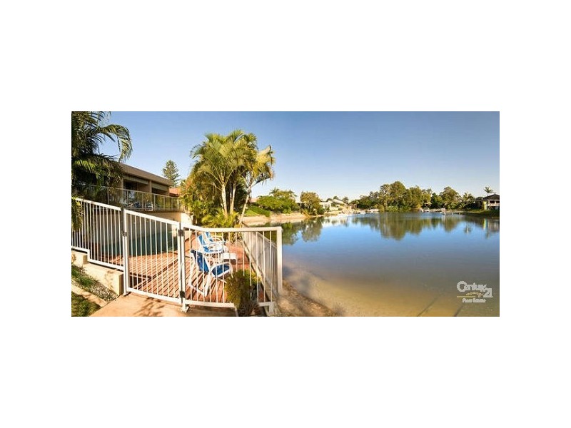 7 Lakeside Avenue, Broadbeach Waters QLD 4218