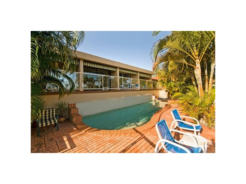 7 Lakeside Avenue, Broadbeach Waters QLD 4218