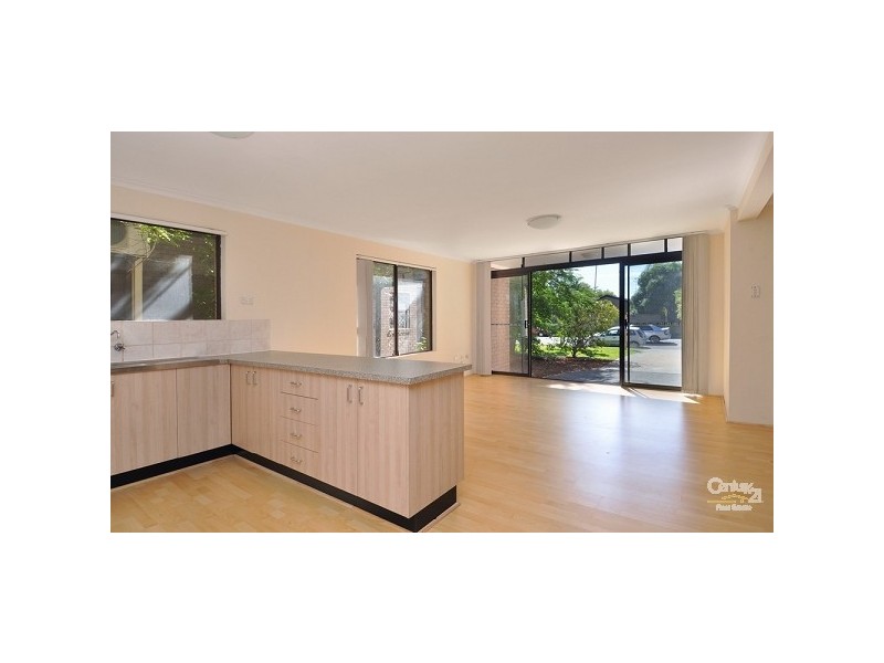 3/50 Oceanic Drive, Mermaid Waters QLD 4218