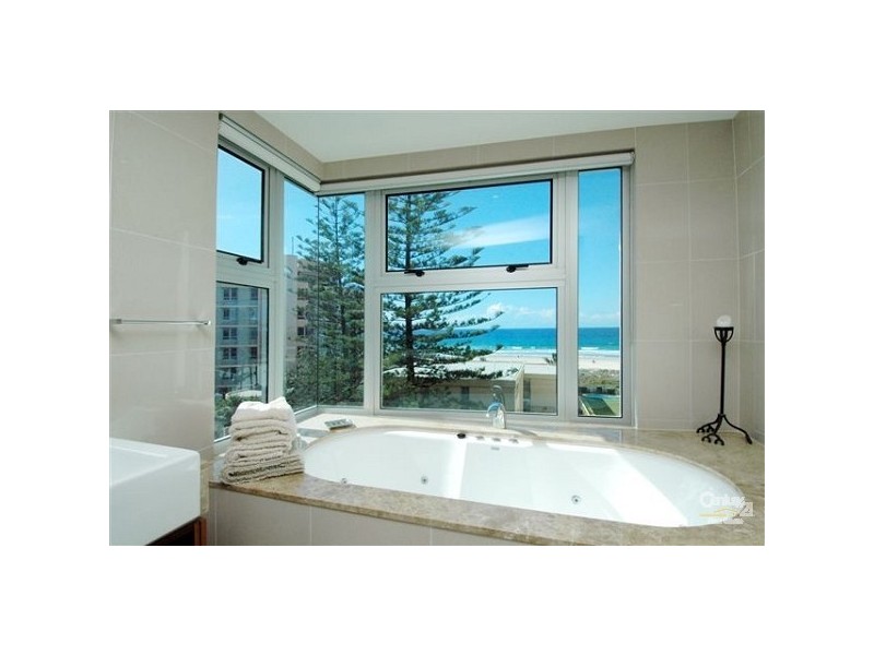4/30 Garfield Terrace, Surfers Paradise QLD 4217