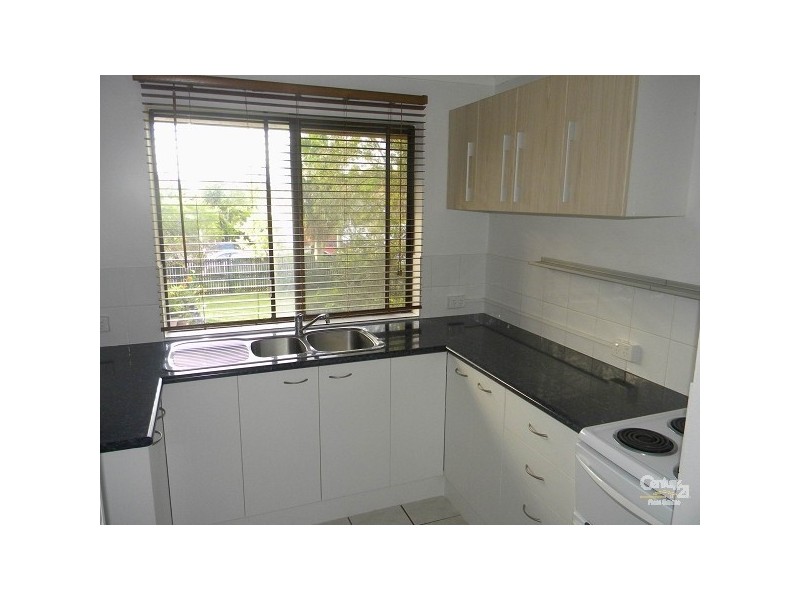 6/8 Oceanic Drive, Mermaid Waters QLD 4218