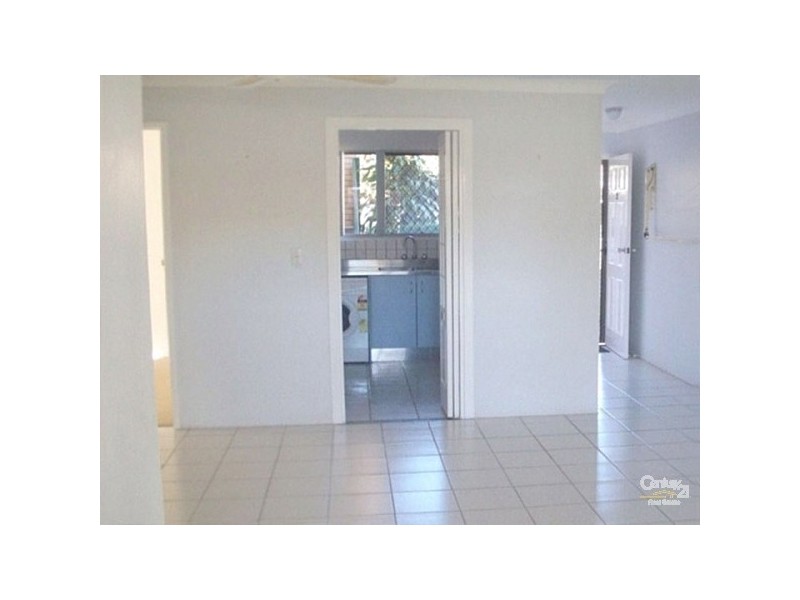 2/30 Duet Drive, Mermaid Waters QLD 4218