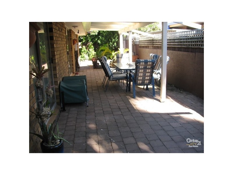 67 Dunlin Drive, Burleigh Waters QLD 4220