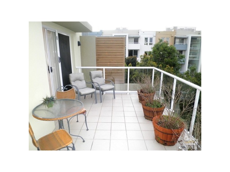 63 Riverwalk Avenue, Robina QLD 4226