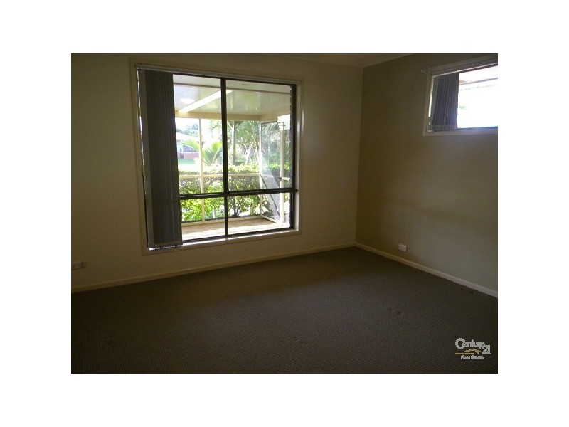 28 Pilot Court, Mermaid Waters QLD 4218