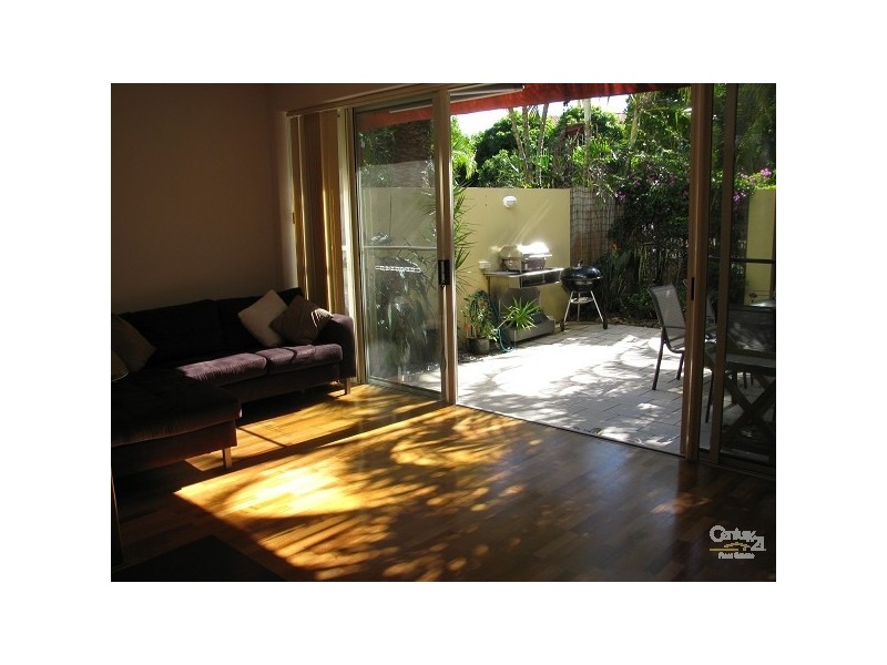 24/103 Salerno Street, Surfers Paradise QLD 4217