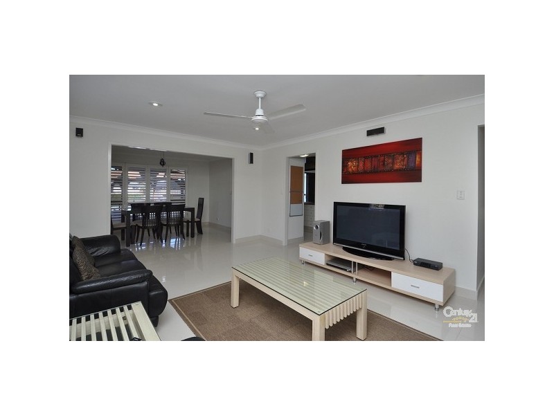 7 Firmin Court, Mermaid Waters QLD 4218