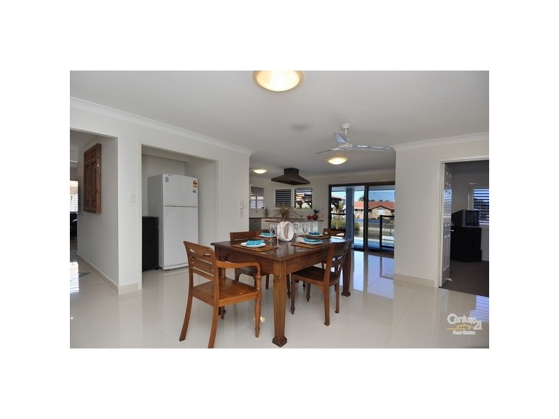 7 Firmin Court, Mermaid Waters QLD 4218