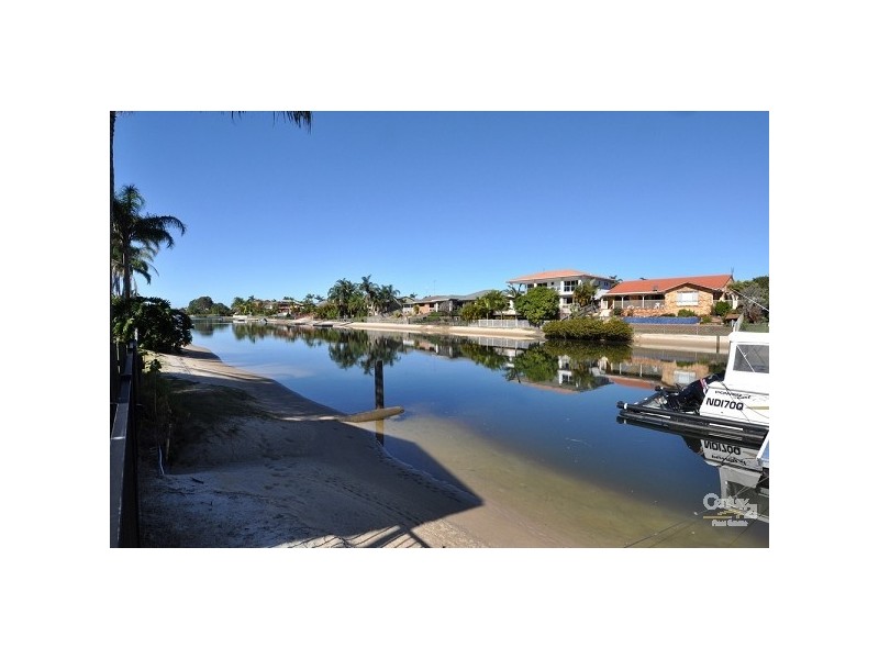 7 Firmin Court, Mermaid Waters QLD 4218