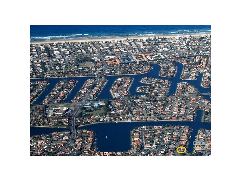 7 Firmin Court, Mermaid Waters QLD 4218