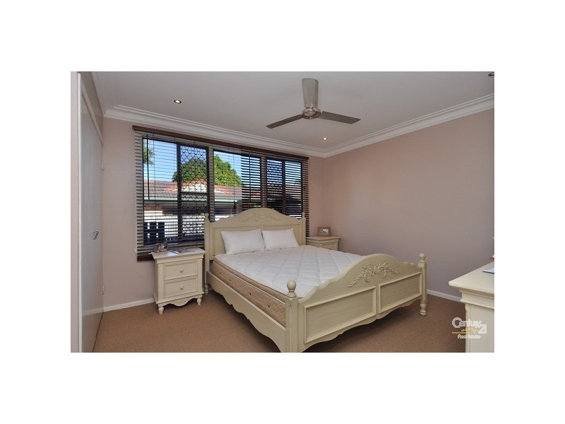 1/31 Nobby Parade, Miami QLD 4220