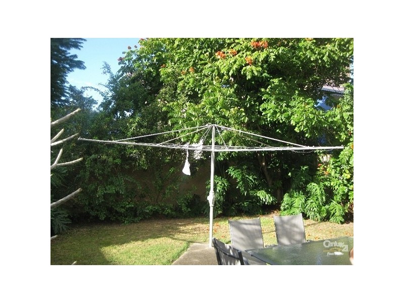 145 Sunshine Parade, Miami QLD 4220