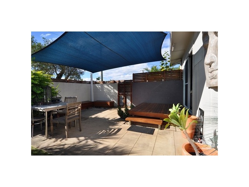 30 Nundah Avenue, Miami QLD 4220