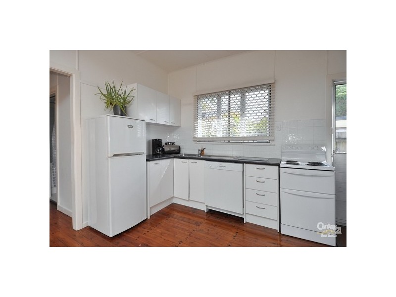 30 Nundah Avenue, Miami QLD 4220