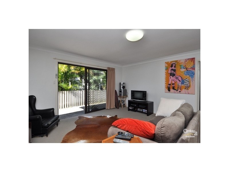 30 Nundah Avenue, Miami QLD 4220