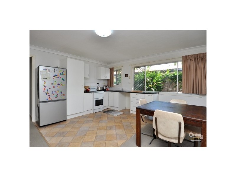 30 Nundah Avenue, Miami QLD 4220