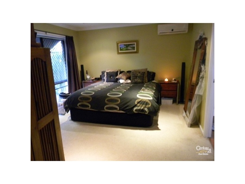 23 Barrier Reef Drive, Mermaid Waters QLD 4218