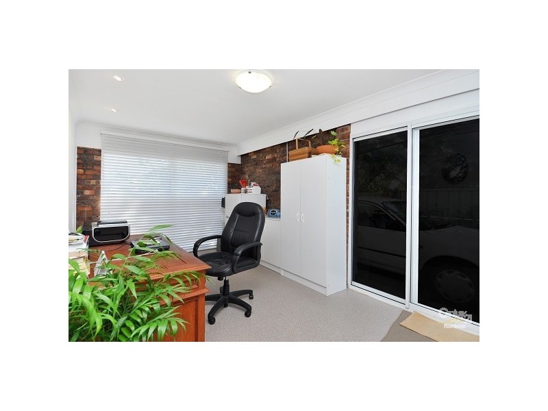97 Oceanic Drive, Mermaid Waters QLD 4218
