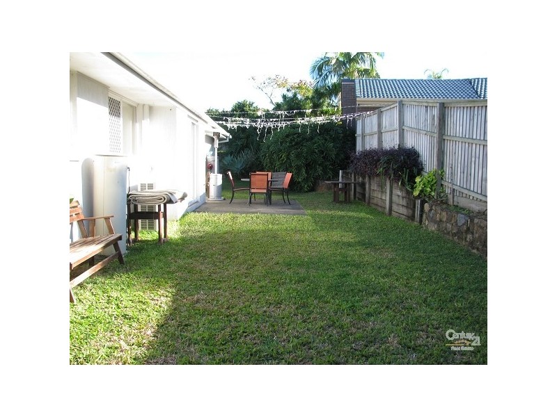 97 Chisholm Drive, Carrara QLD 4211