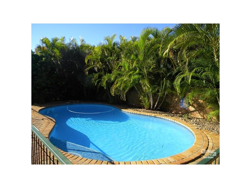 38 Santa Cruz Boulevard, Clear Island Waters QLD 4226