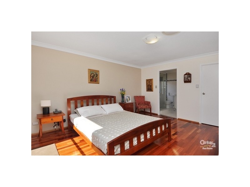 32 Glastonbury Drive, Mudgeeraba QLD 4213