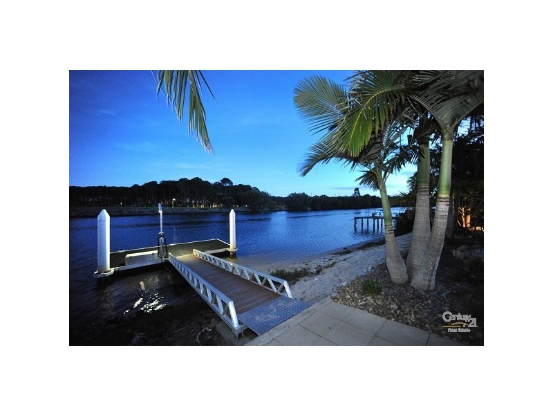 24 Lancelin Drive, Mermaid Waters QLD 4218