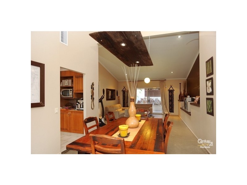 24 Lancelin Drive, Mermaid Waters QLD 4218