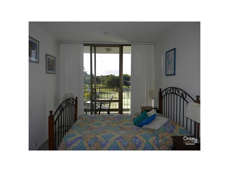 19E/13 Fairway Dr, Clear Island Waters QLD 4226