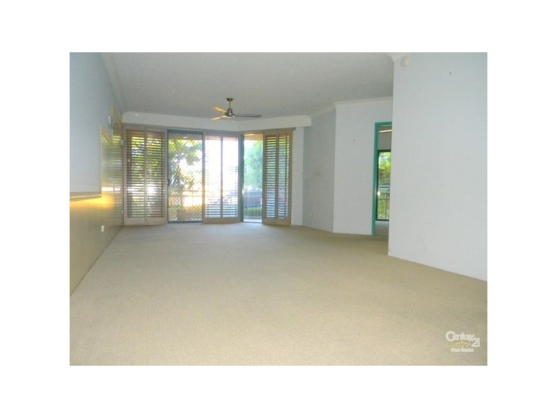 111/955 Gold Coast Highway, Palm Beach QLD 4221