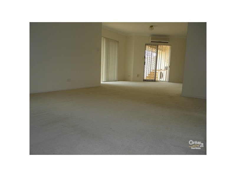 7/14 Rosewood Ave, Broadbeach QLD 4218